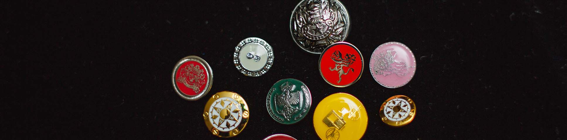 Metal sewing buttons